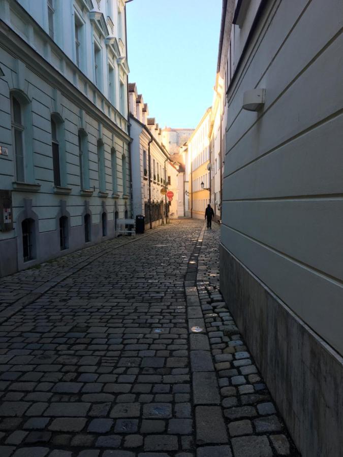 Old Town 1 Bdr, A/C, W/Parking Appartement Bratislava Buitenkant foto